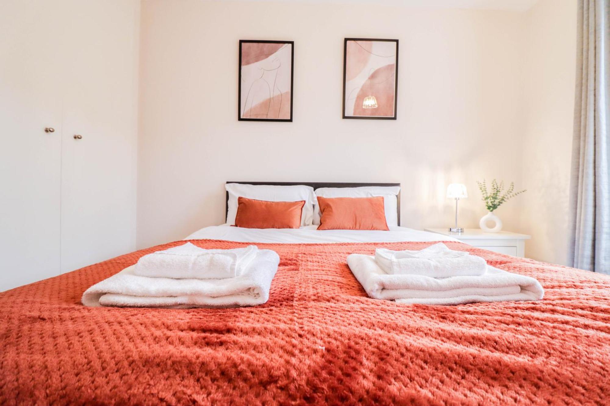 Bright And Well-Kept 2 Bed Flat! Russell Square Apartment London Exterior photo