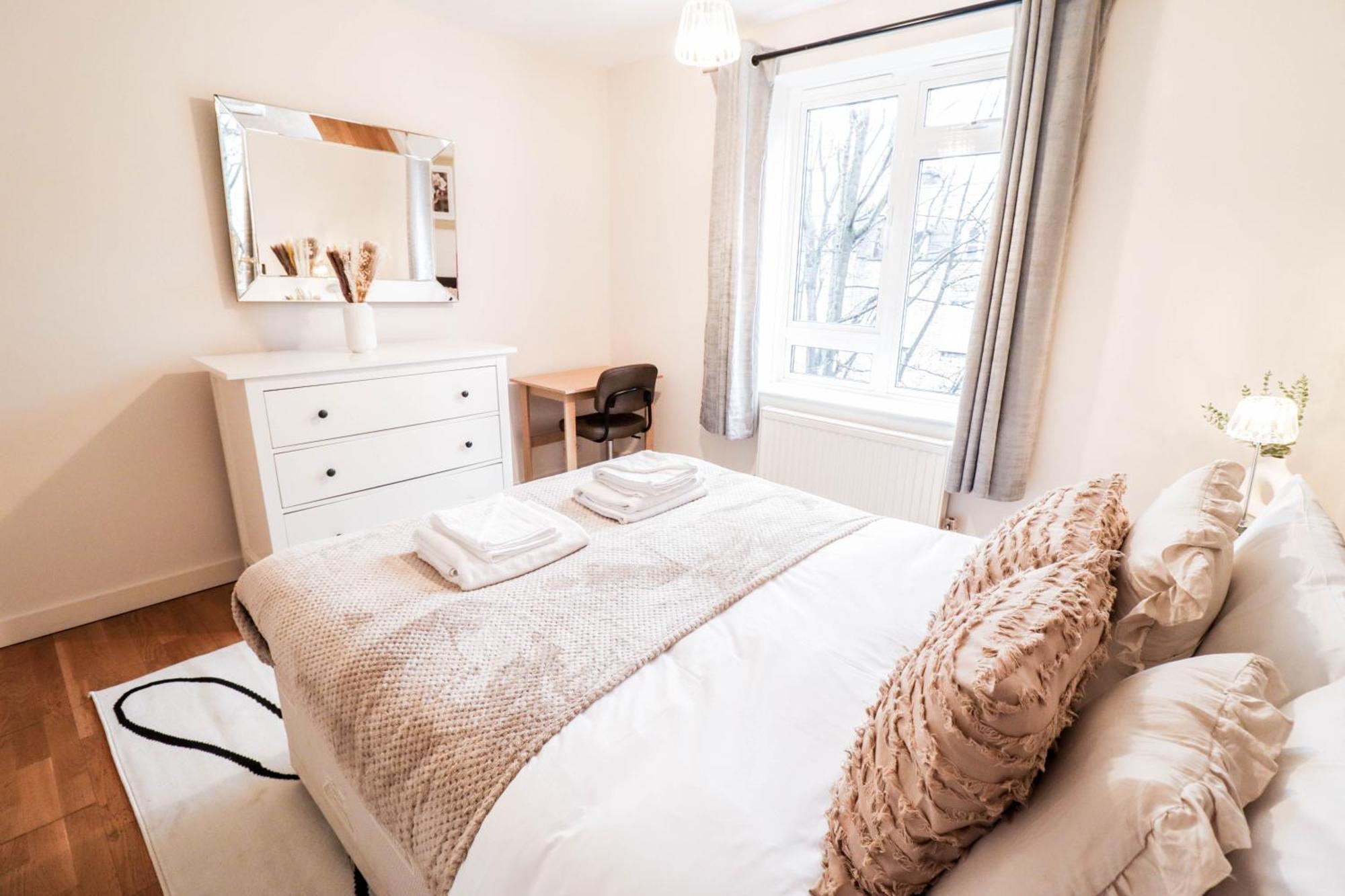 Bright And Well-Kept 2 Bed Flat! Russell Square Apartment London Exterior photo
